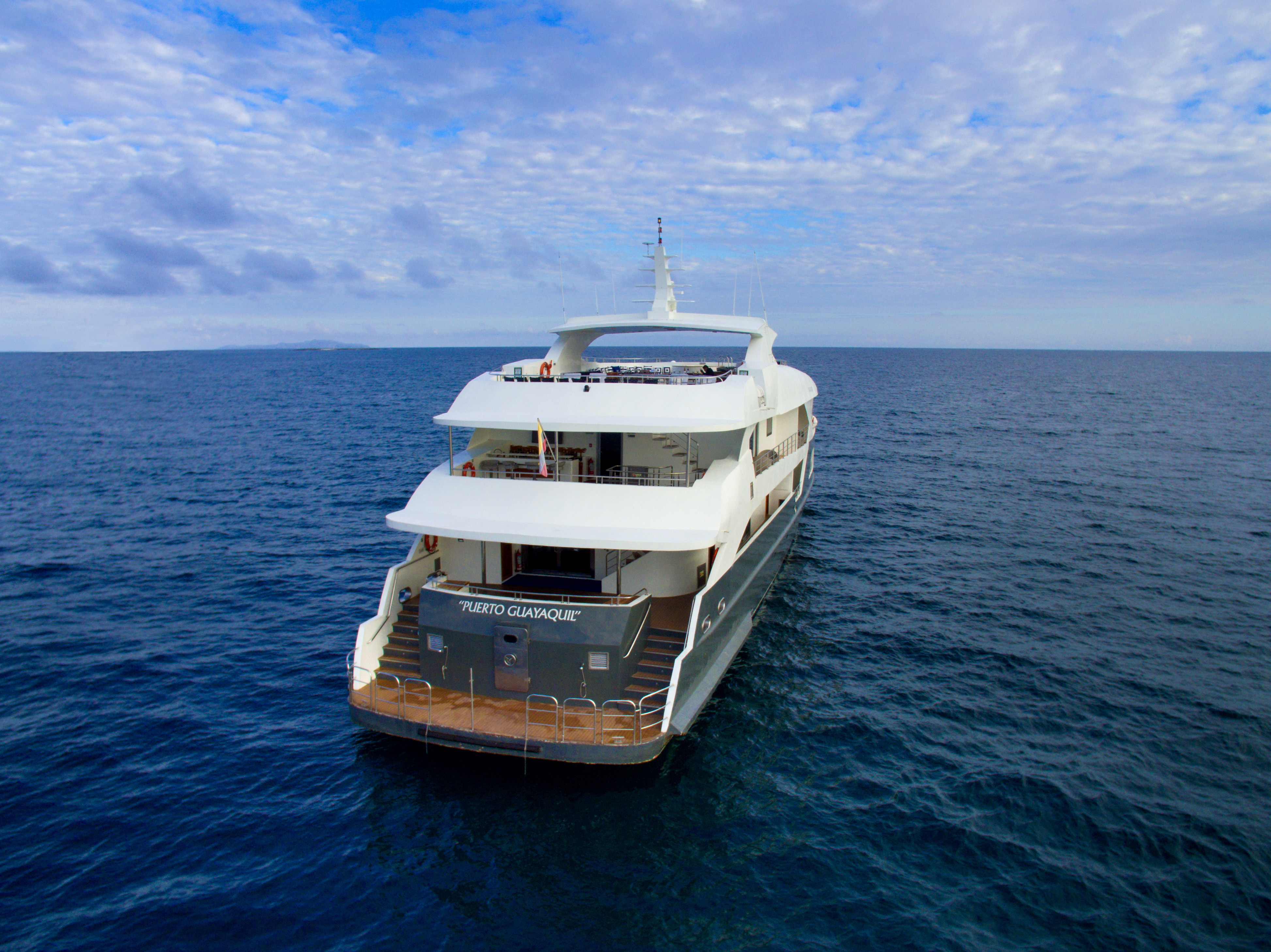 M/Y Infinity