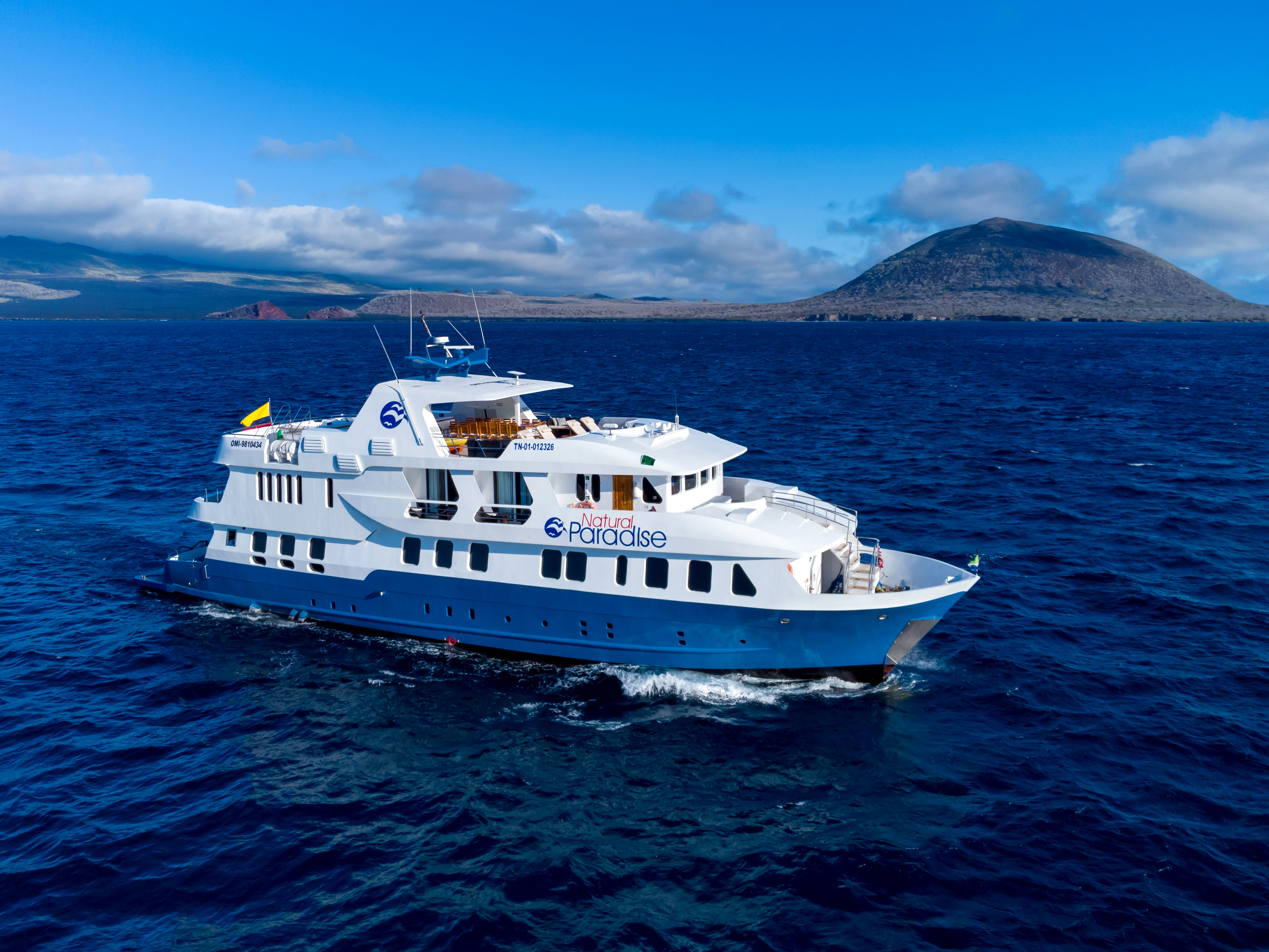 M/Y Natural Paradise