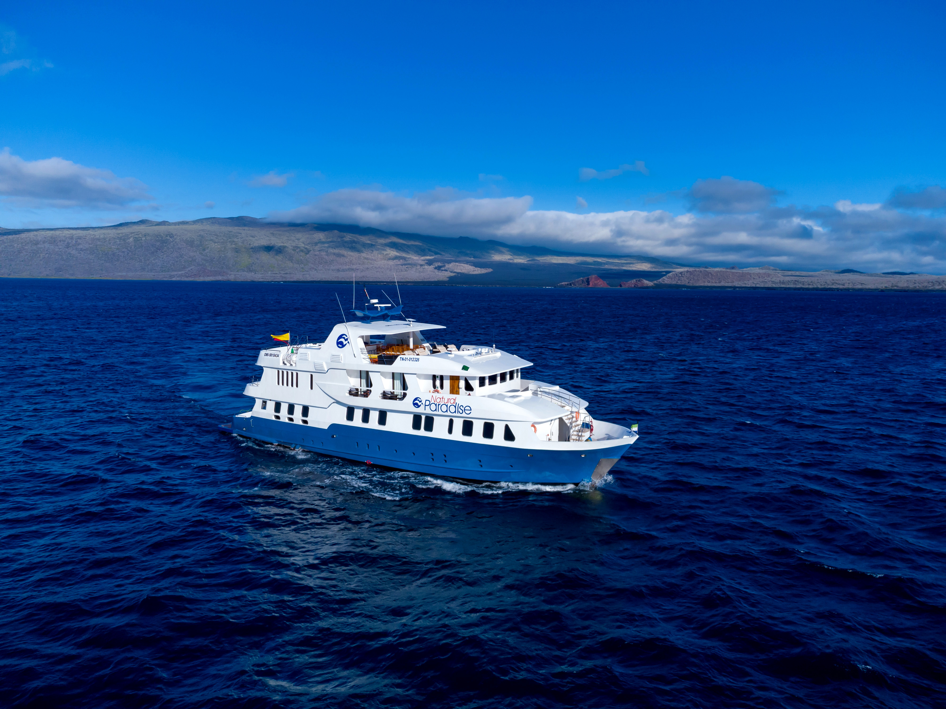 M/Y Natural Paradise